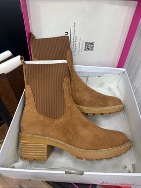 NIB Corkys Tobacco Faux Suede Chelsea Lug Heel Booties